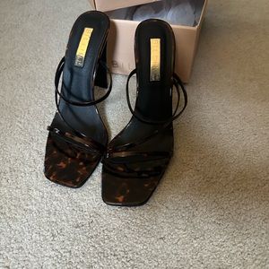 Billini heels in style YANNA- color tortoiseshell